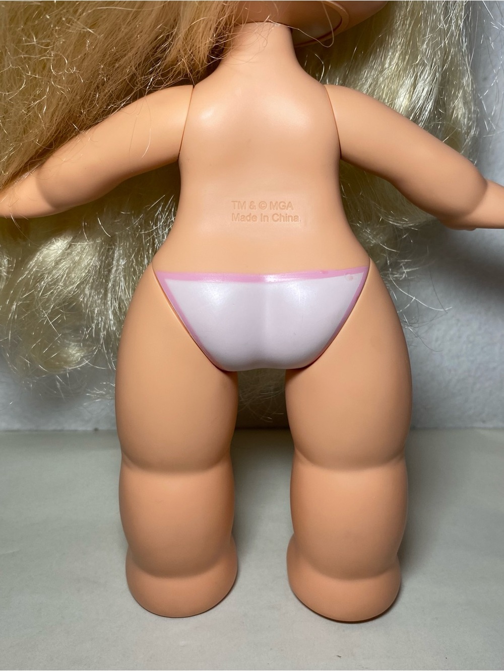 Bratz Big Babyz Pampered Pupz Cloe Doll Retired MGA Entertainment 13” Clothes - Picture 8 of 12